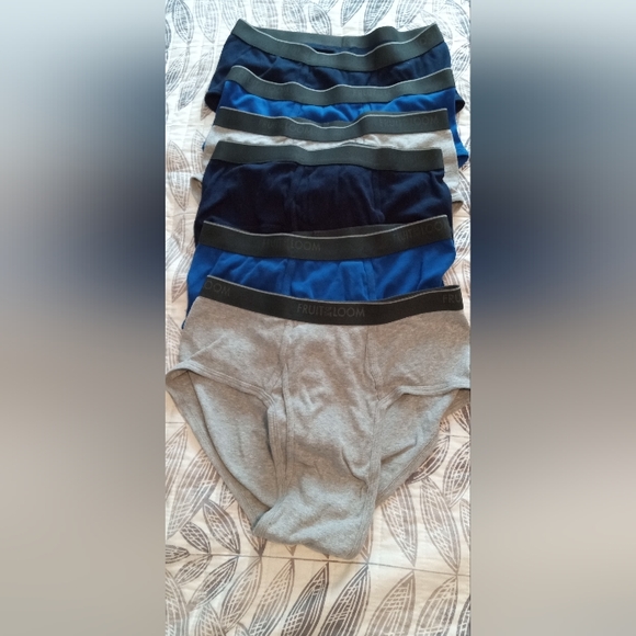 NWOT Fruit of the Loom Briefs 6 pk - Picture 2 of 5